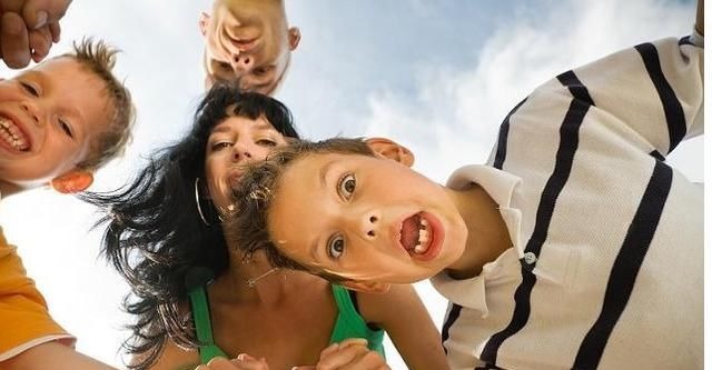 讨好型人格|孩子在外面被欺负,千万不要教他说这三个字,否则会越来越软弱