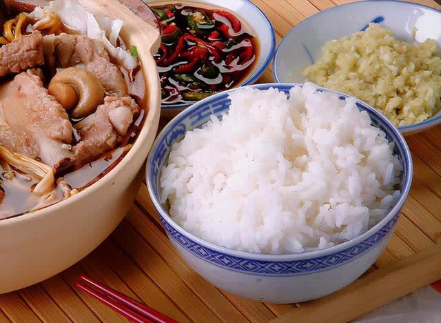 米面为什么老生虫子?还能再吃吗?这两种情况不能吃