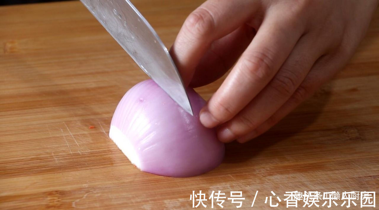 不用油炸,不用油,教你在家这样烤鸡肉串,不会受到油烟熏扰