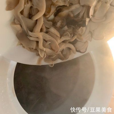 赤松茸|学会这些乳鸽菌菇汤,孩子多吃三碗饭