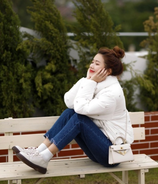 潮人|天冷了,“牛仔裤”过时了?看看这些潮人示范,时髦好看又上档次