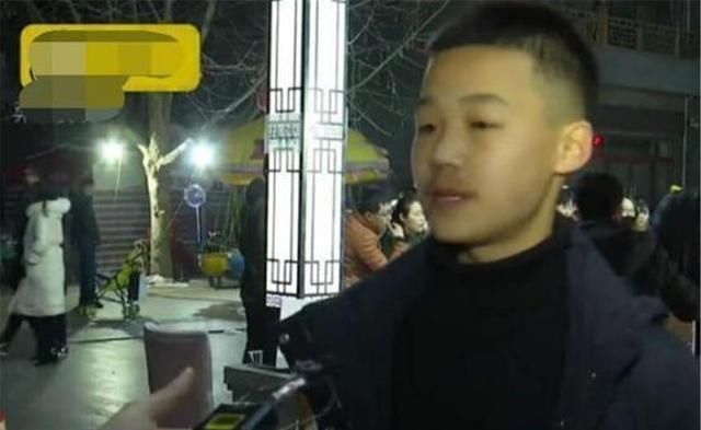 孩子|“商业鬼才”初中生,摆地摊8天赚2万元,网友:经济头脑让人佩服