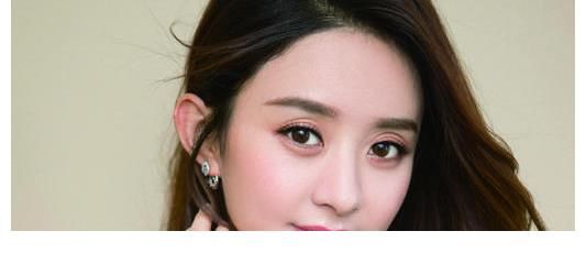 赵丽颖的性格不是单纯那么简单,她还很有自己的个性