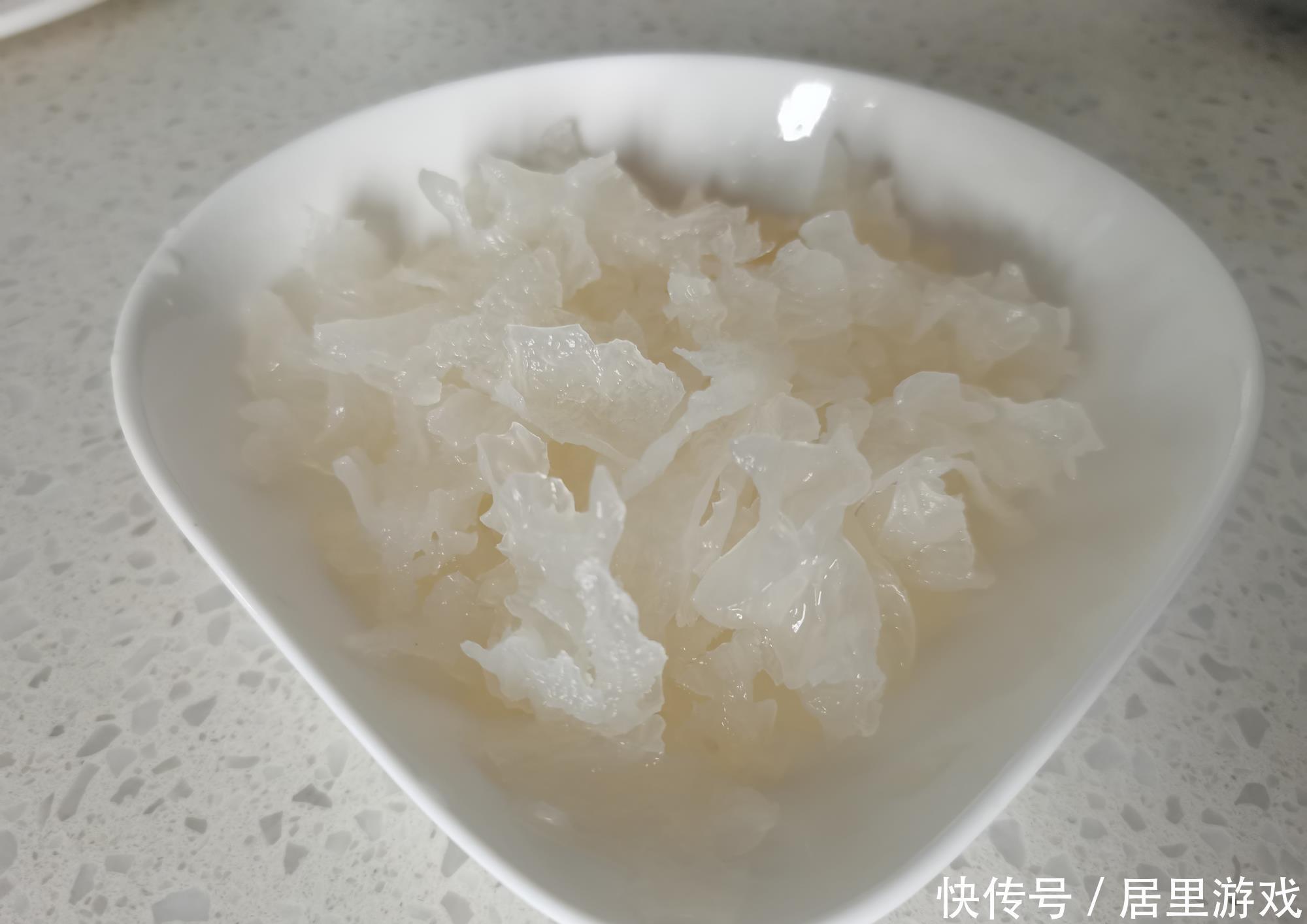 香甜|天冷了,炖一锅甜汤喝,补水滋润暖胃,喝一碗胜过用10张面膜