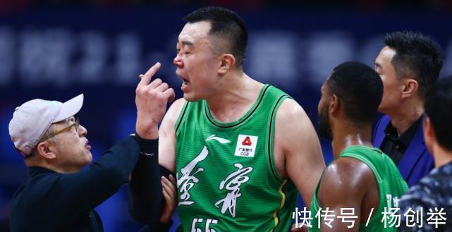禁赛|姚明不敢动CBA不敢说!肘击3人组逃过一劫,许钟豪费尔德太冤枉了