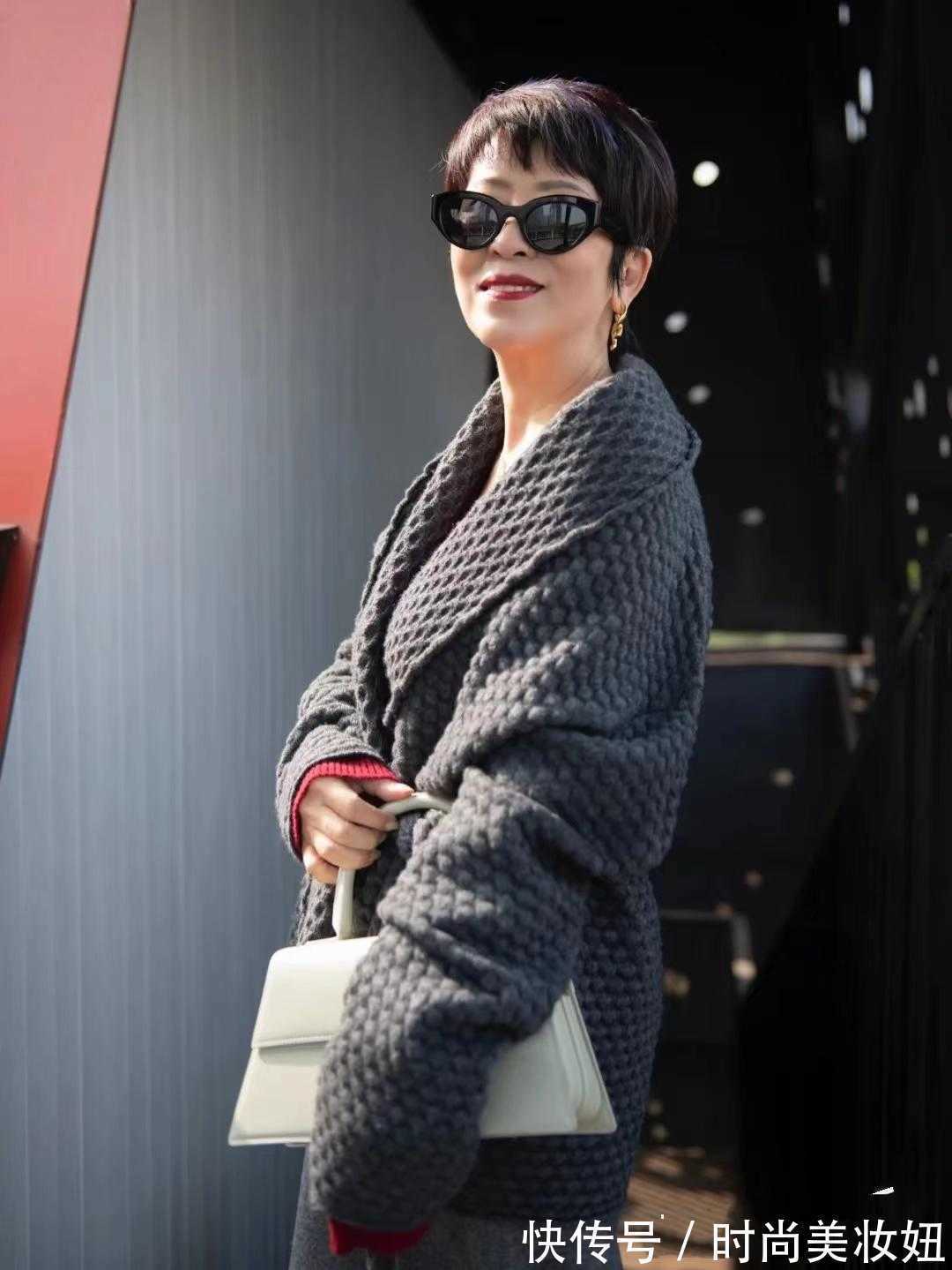 高级感 真正的高级感是靠搭配,看60岁的奶奶穿搭,高雅又洋气减龄