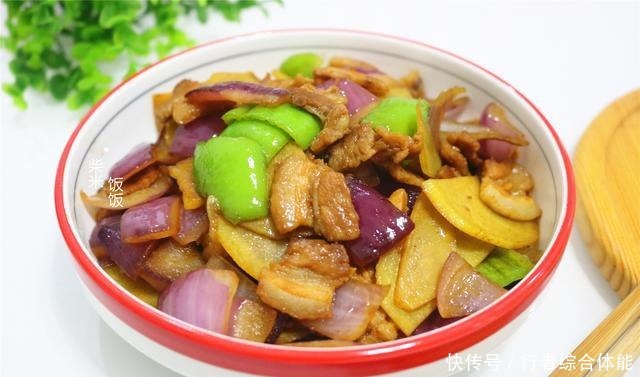 土豆炒着吃,搭配这3样,鲜香又开胃,炒一大盘不够吃