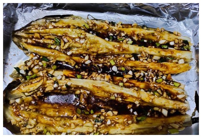 茄子这样做太好吃了,邻居家都能闻到香味,比外面卖的还美味