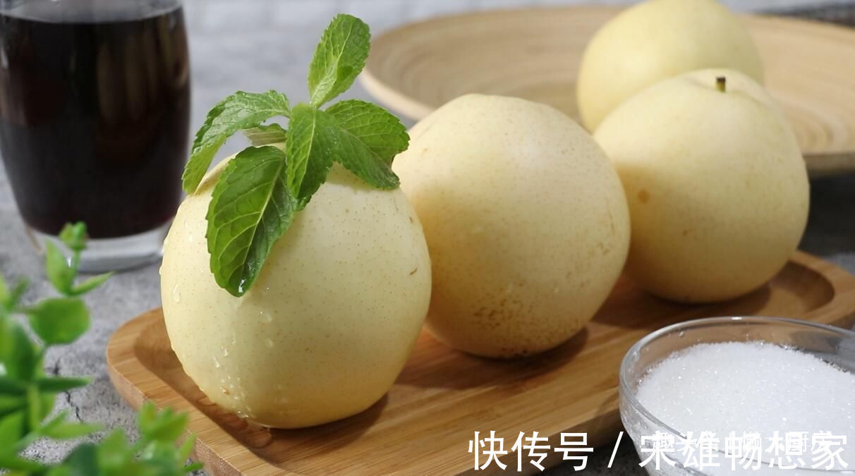 红酒不光炖牛肉好吃,还能煮梨,香气扑鼻,不用怕红酒喝不完了