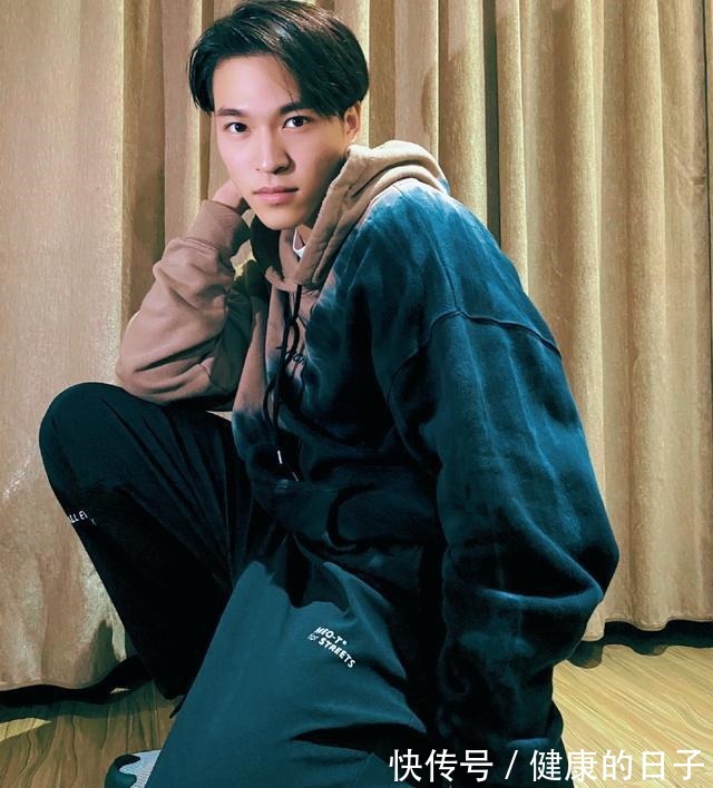 創(chuàng)4贊多劉宇組CP,被夸是太君與“花姑娘”,玩爛梗引網(wǎng)友反感!