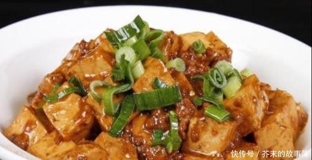 美食优选：豌豆肥肠、蒜香肉末烧豆腐、酸辣木耳、小炒蟹味菇