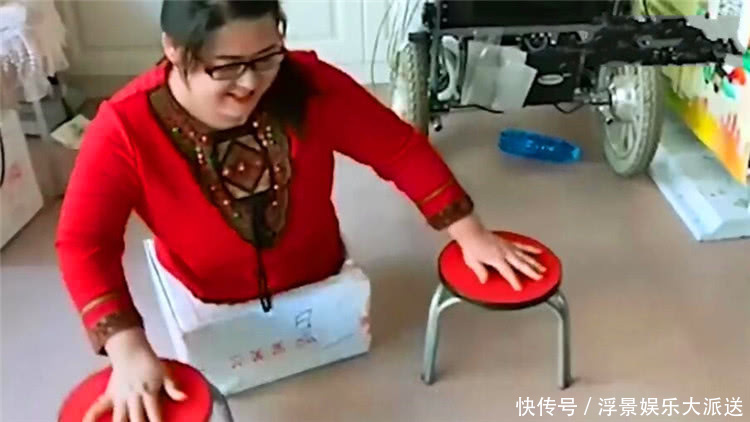 双腿|无腿妈妈坚持做试管婴儿,生下双胞胎儿子,5年后生活成的怎么样