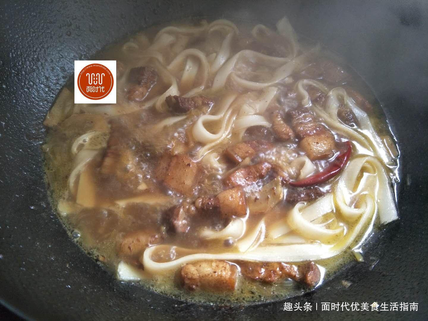 夏天的当家菜，我家每周做一次，每次一大锅都吃光，百吃不厌！