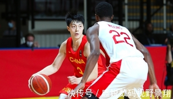 cb男篮惨败胡明轩却可昂首离开，高颜值妈妈不容易，曾怒斥场外谣言