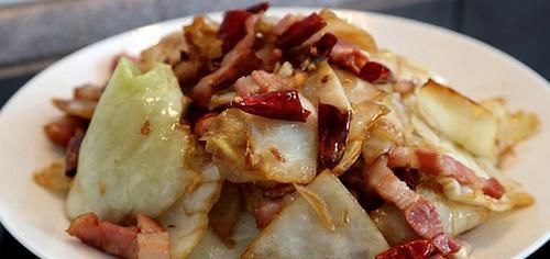 咬一口满嘴香，实为几道很好的下酒下饭菜，家人吃得津津有味！