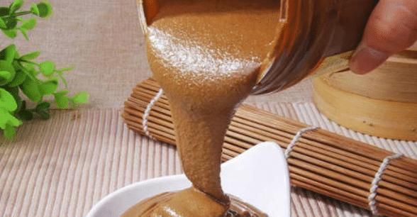 稀释芝麻酱，用水还是用油？弄错了，芝麻酱不香，不细腻也不顺滑