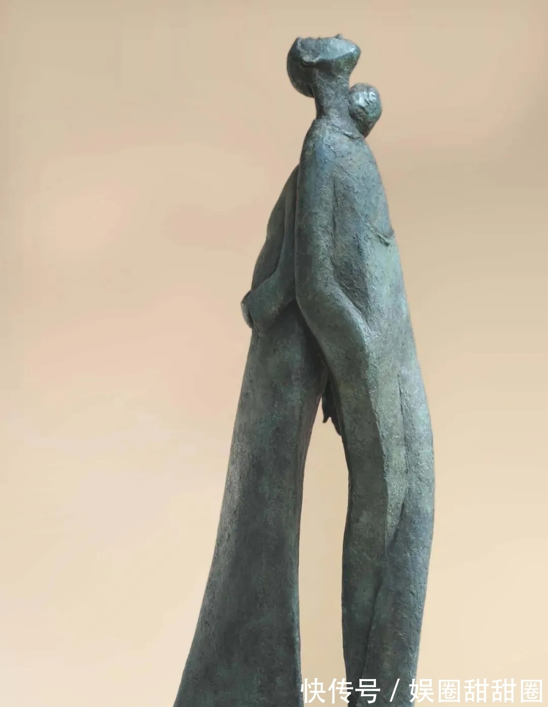 Quinn!Bob Quinn 和他的表现主义雕塑