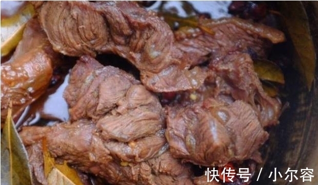 调味料|网评出中国4大“下酒菜”，花生米落榜，它们才是酒鬼的最爱！