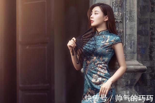 北斗望京华#嵌句·七言绝句(十首)粉妆涤尽随秋水,荒冢虫鸣雨打沙