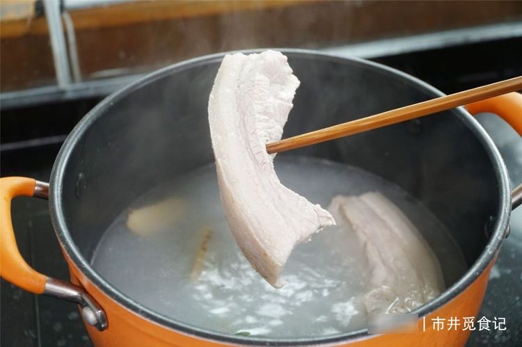 煮猪肉炖排骨牢记做“减法”,3种料不能放,肉香味足,没腥味