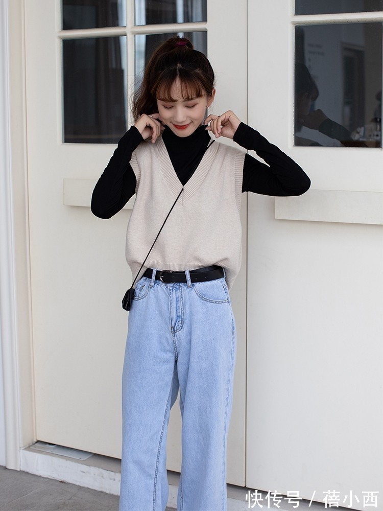 搭配|真正时髦的女人,入秋第1条裤子首选“牛仔裤”,简约chic又洋气