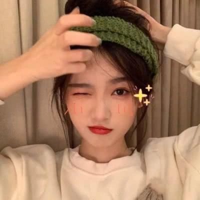 女生眼睛有这“3标志”,天生自带“眼妆”,00后小姐姐别不懂