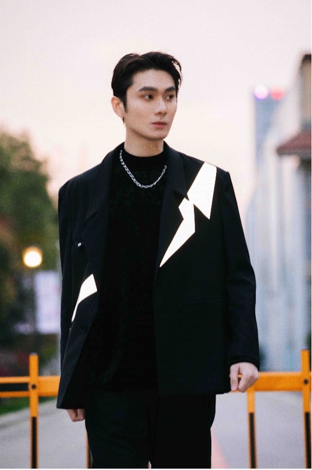 我敢预言，这个腼腆的男孩将是华语乐坛下一个“李荣浩”