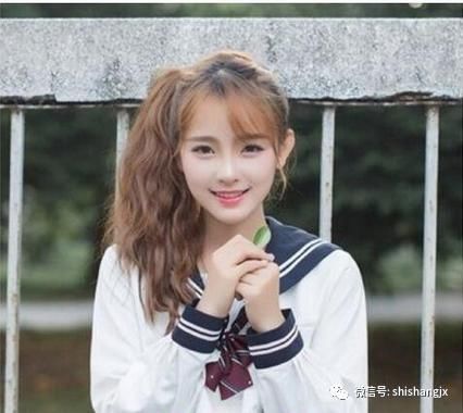 学院风的女生发型扎发,好看自然又简单,特别唯美
