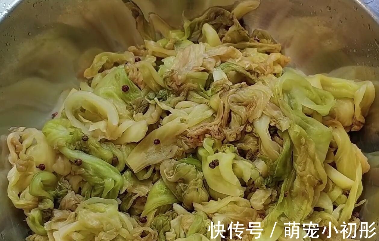 回锅肉特巴适|这食材市场上最便宜，8毛钱一斤，晒干后加这料， 炒回锅肉特巴适
