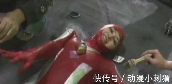 赛罗|女艺人不想演奥特曼,一不小心就暴露隐私,皮套里面要穿这个?