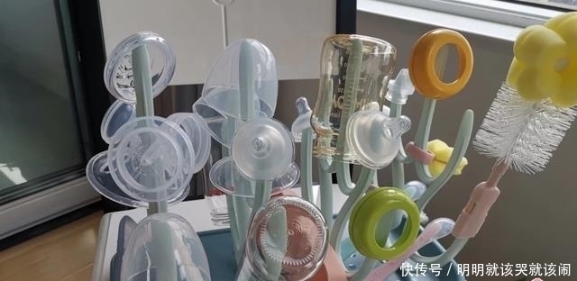 宝宝|有种“敷衍”叫开水烫奶瓶,家长太天真,致细菌超标,宝宝很受伤