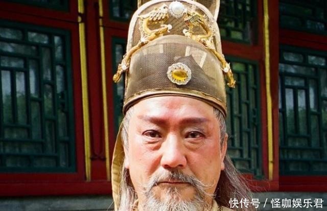 此人是一位王爷,身份地位身份崇高,但是连自家大门都不能出!