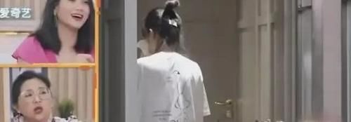 洁癖症|杨子姗暴露洁癖症，忍受不了工作人员崩溃大哭，是不是矫情