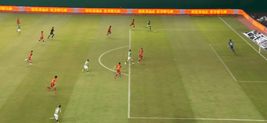 年輕球員|中超河北隊遭重大錯判！小將胸部解圍被紅牌罰下 主帥：隊員太可憐