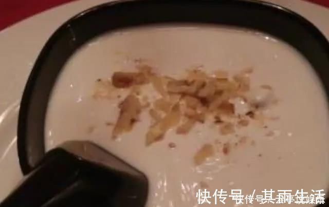 女人|女人别太节俭,4物要舍得多吃,或助你补充胶原蛋白,更显年轻