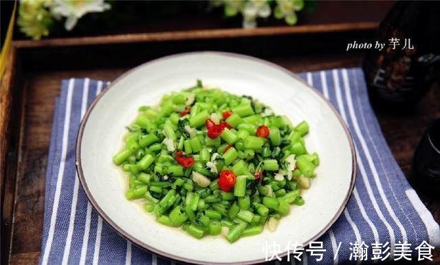 这快手菜，清新爽口，上桌秒光，常吃补脑记忆好，多给肠胃洗洗澡