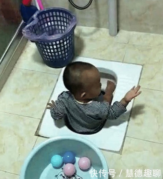 宝宝|妈在做饭2岁宝宝不见了,找到时却无从下手,网友:洗洗凑合要