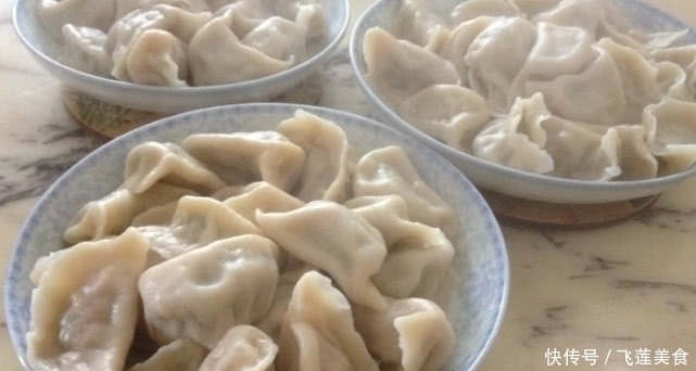 饺子|煮饺子时“盖锅盖”好还是不盖好,很多人做错了,难怪馅不好吃!