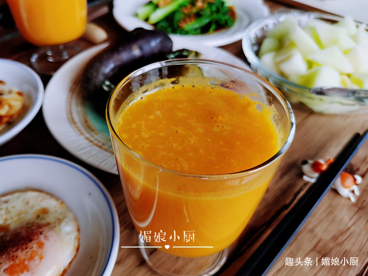 50岁阿姨的日常饮食,早餐丰富有蔬果热饮,午餐快手小炒清爽入味