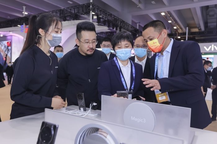 天翼智能生态博览会|2021天翼智能生态博览会正式召开,荣耀携全场景智能设备参展