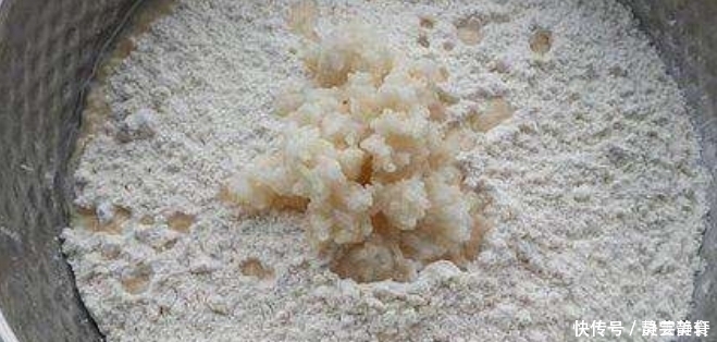 馒头店老板:发面别用酵母白糖,多加一样东西,10分钟发一大盆!