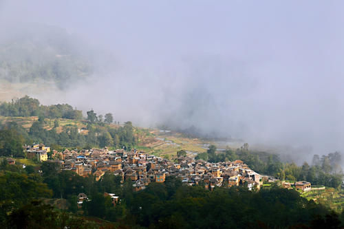 名气|游箐口梯田和哈尼族民俗村,品哈尼族美食,发现村民建房竟然可以不花钱