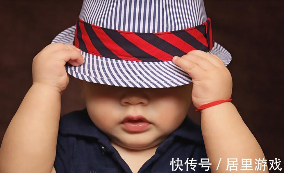 特征|“假聪明”的孩子从小就有特征,看似未来有出息,实则多半很普通