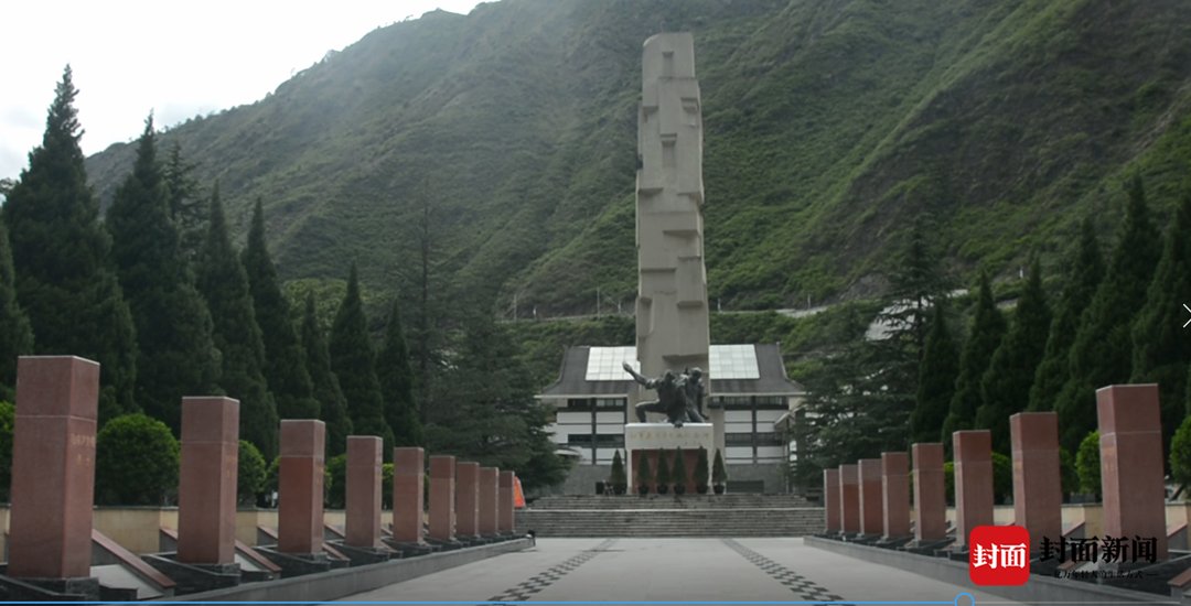 泸定|在这座由13根铁锁链组成的泸定桥上 红军劈开了通往共和国的康庄大道｜红色文物讲述百年党史?