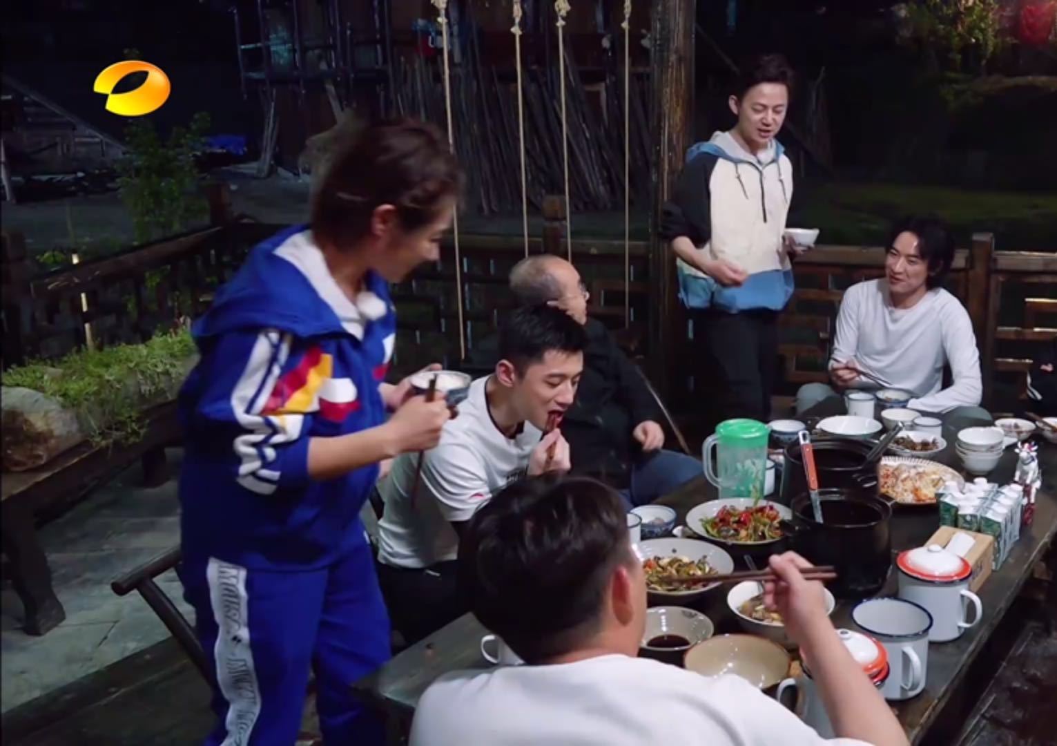 黃小廚|《向往的生活》看桌上的剩菜比例,就能知道黃磊廚藝的真相