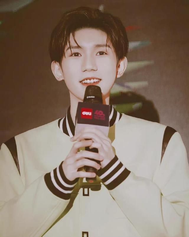 王源首谈录节目收获，果然音乐人视角独特，最喜欢的歌令人迷惑