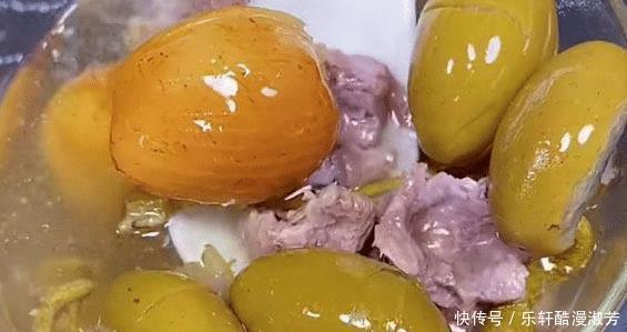石斛|夏季多给家人煲这汤喝，用这几样简单一熬，不油不腻，润喉还下火