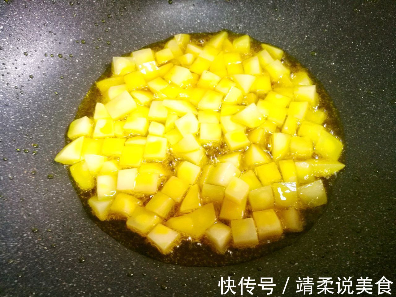 鸡胸肉这样做，鲜嫩可口还下饭，好吃到停不下来，孩子很喜欢吃