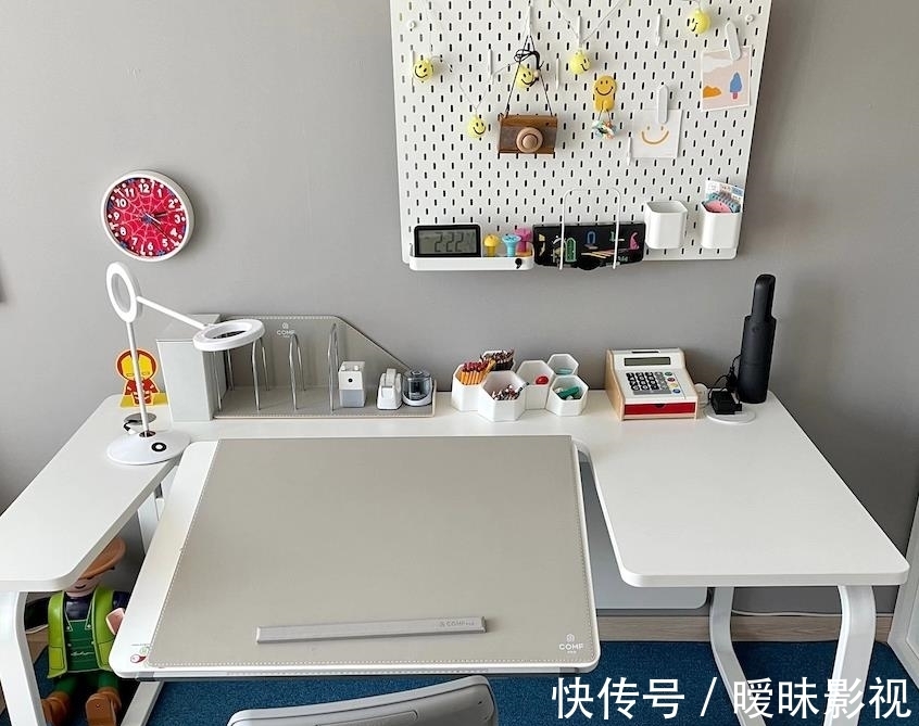 活动式|142㎡四口之家,“活动式”客厅可做4种布局,大人能歇、孩子能玩