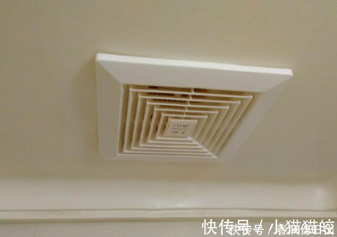 窗户|卫生间没有窗户怎么办?老师傅教你怎么装,没异味还颜值高